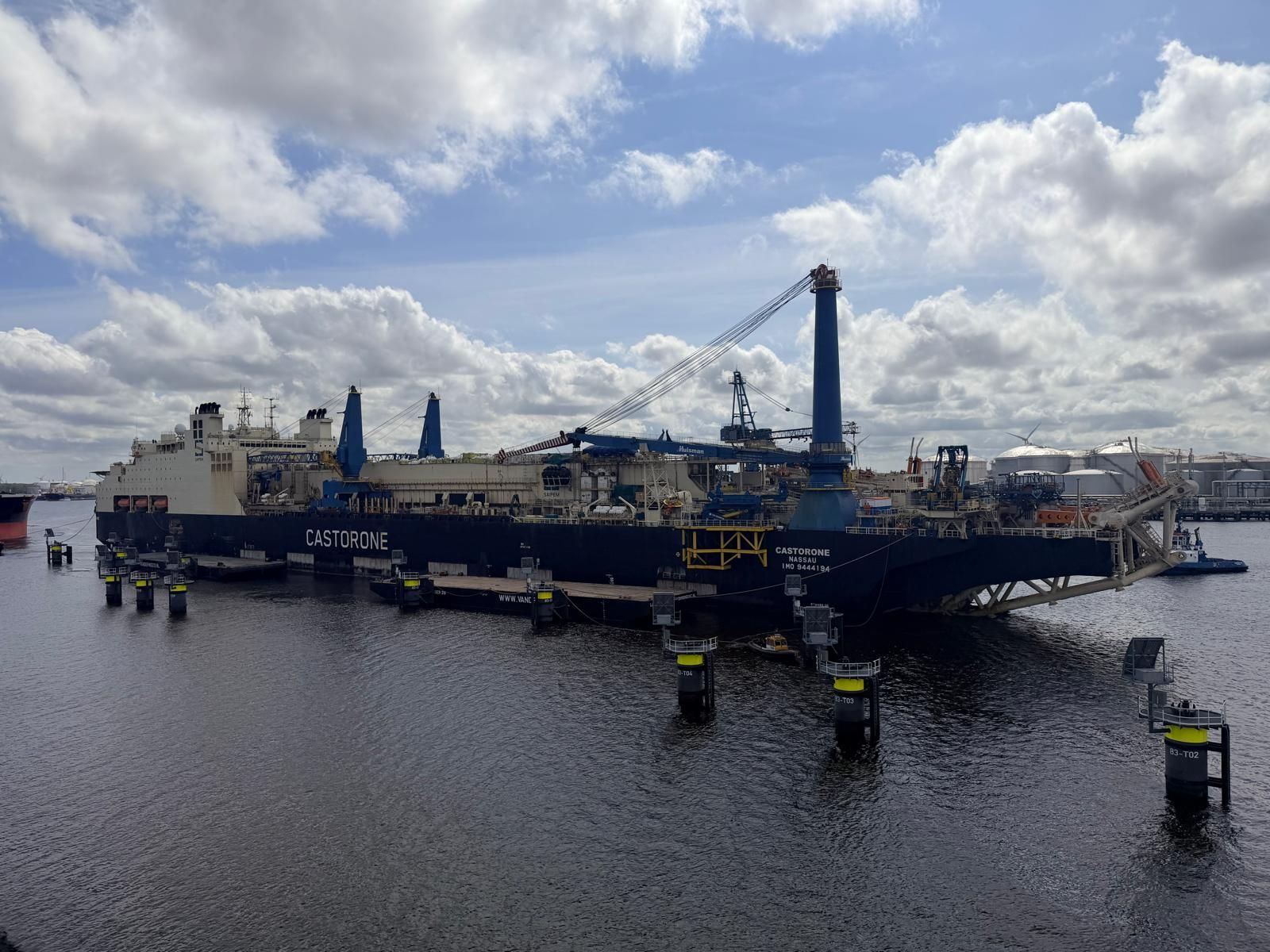 Giant pipelay vessel arrives for Teesside carbon capture project